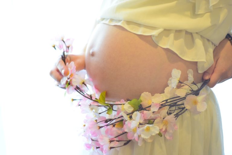 妊娠中にでべそになる人とならない人の3つの違い【徹底解説】
